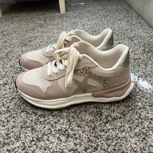 Vintage Havana Nude Glitter Sneakers—great condition!